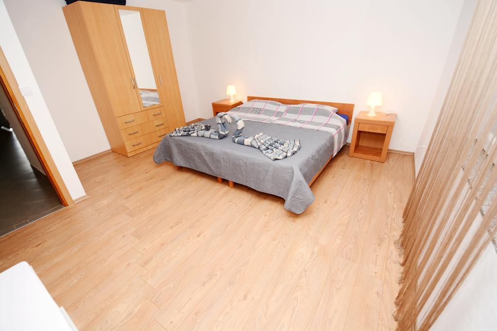 Apartments Katarina Veli Rat Luaran gambar