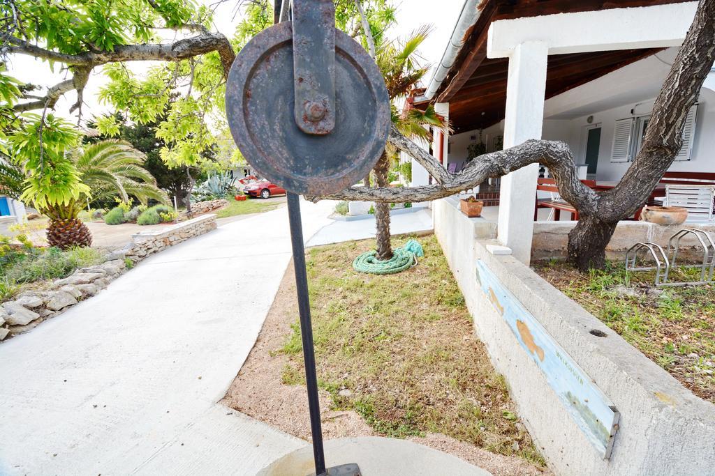 Apartments Katarina Veli Rat Luaran gambar