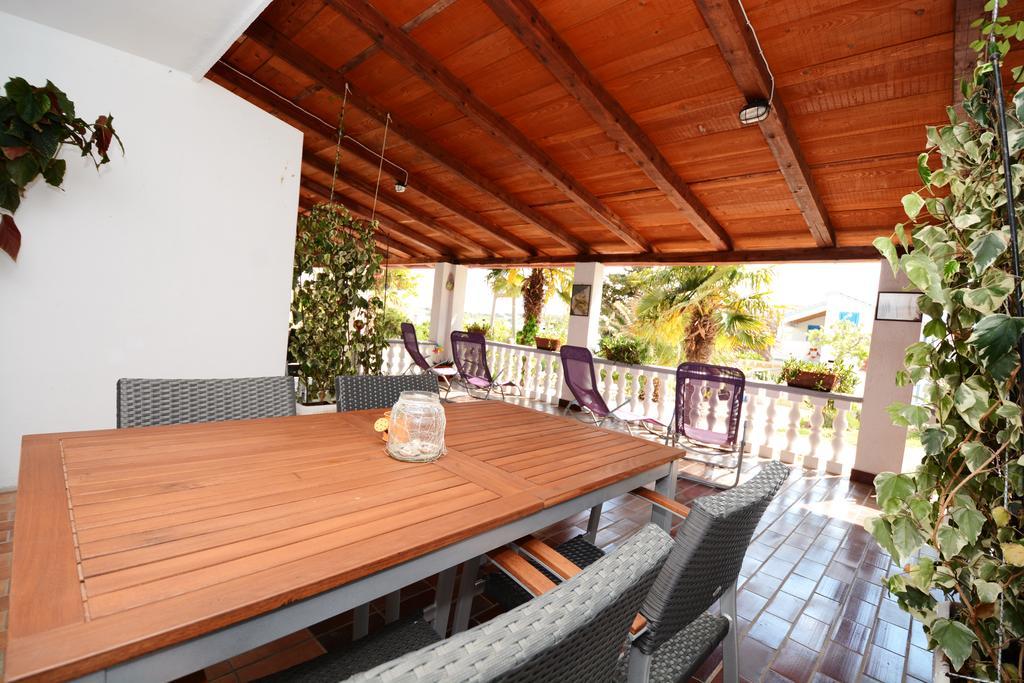 Apartments Katarina Veli Rat Luaran gambar