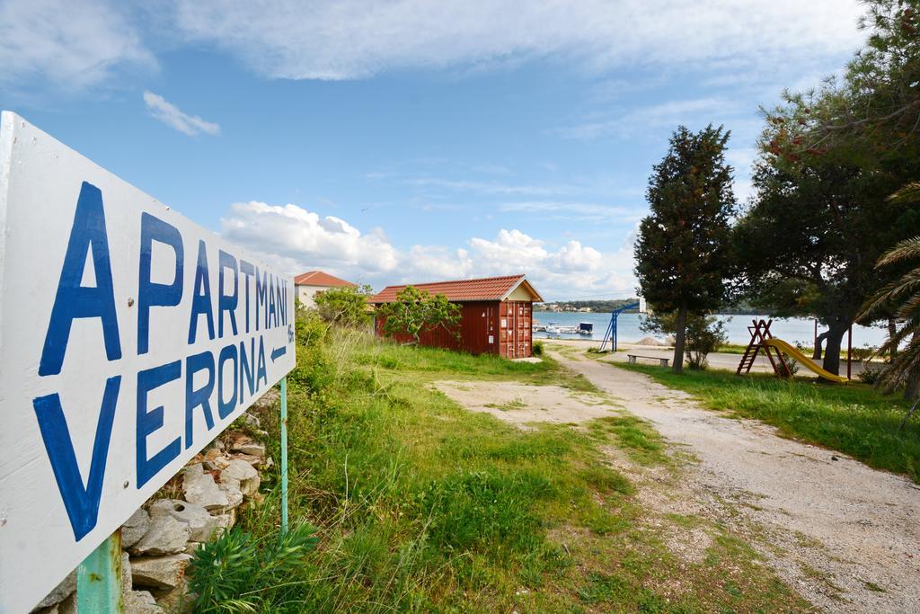 Apartments Katarina Veli Rat Luaran gambar
