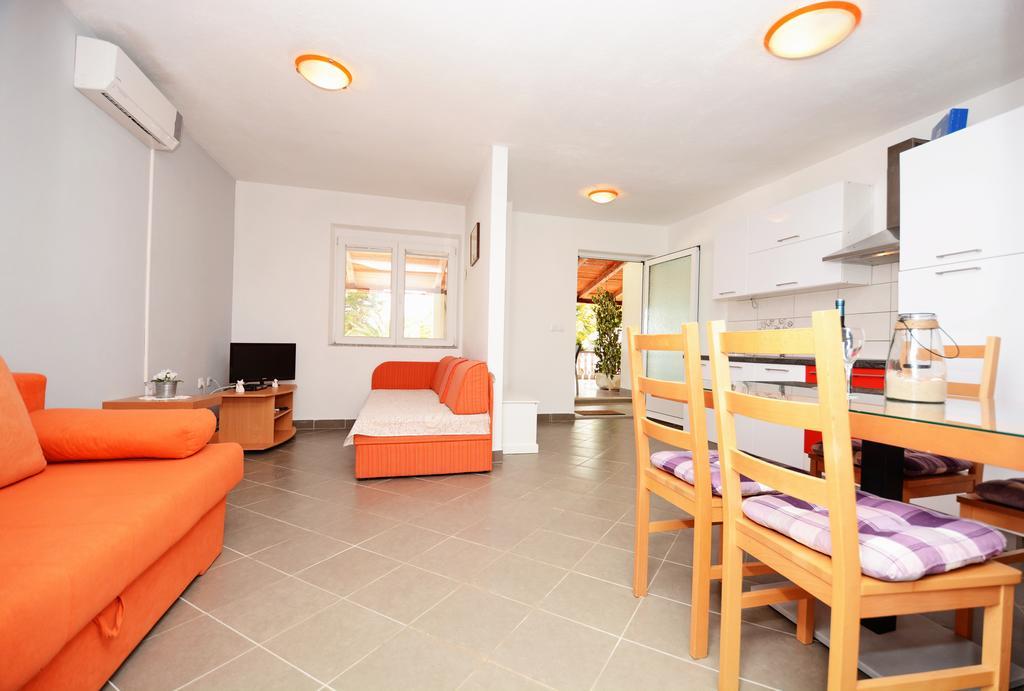 Apartments Katarina Veli Rat Luaran gambar