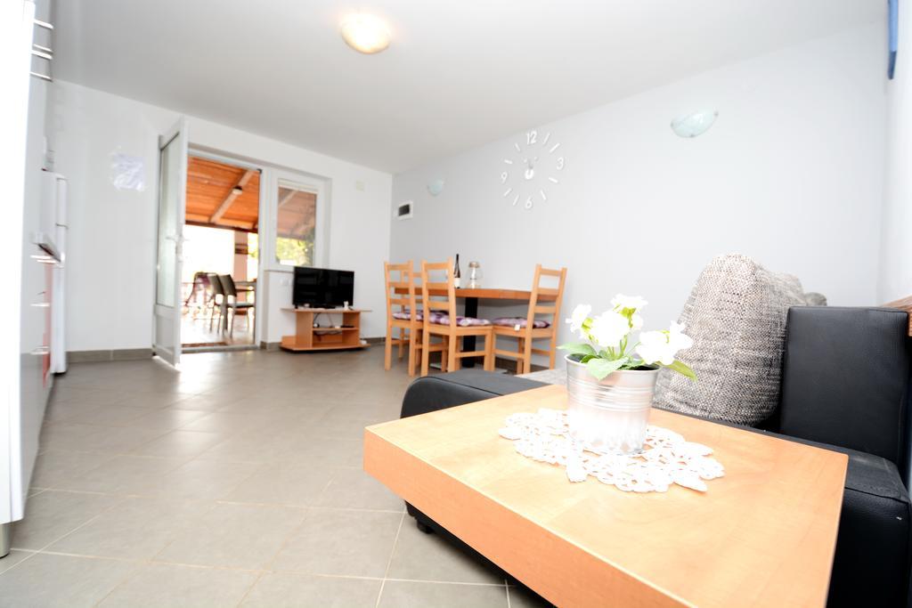 Apartments Katarina Veli Rat Luaran gambar