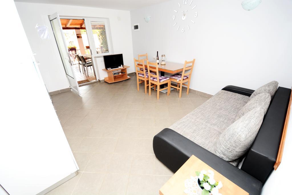 Apartments Katarina Veli Rat Luaran gambar